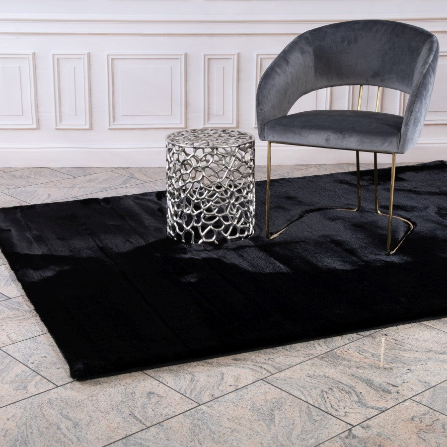 Are Black Rugs Practical? 5 Tips to Maintain and Match Black Carpets with Your Home Décor