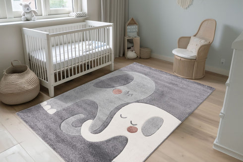 High pile children’s rug featuring affectionate elephant design