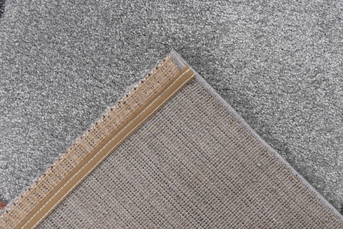 Plush kids rug with heart-shaped elephant trunks and cozy texture