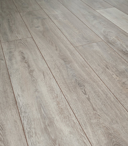 Laminate Flooring - Aquastop - Queen