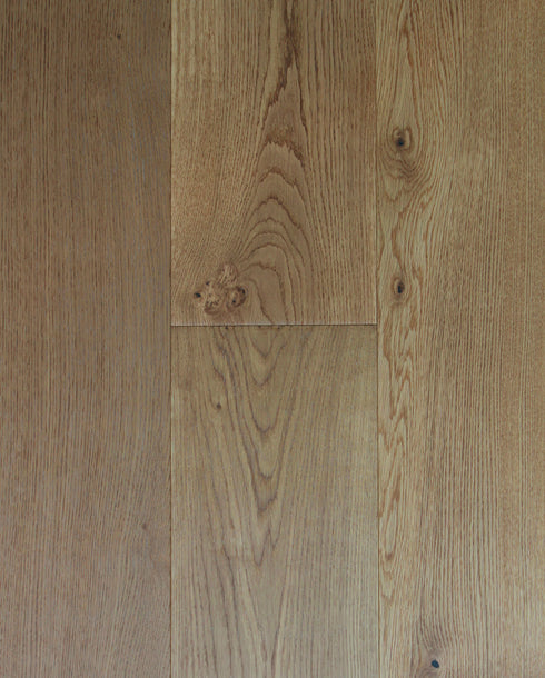 Swish Oak Wideboard Country Caramel Oak engineered oak flooring swatch showing a rustic mix of warm golden-tan and cooler greyed-taupe boards with open knots