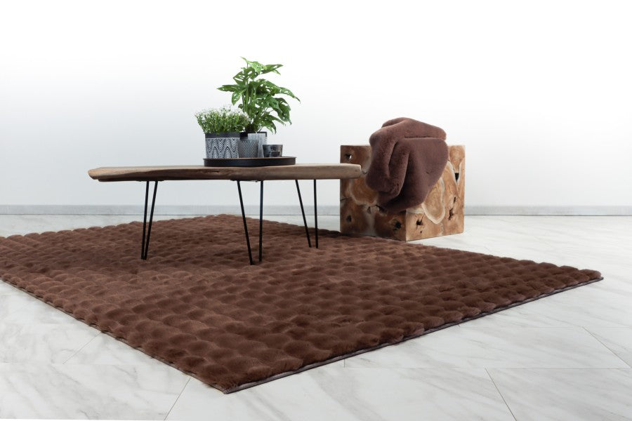 How to Clean and Maintain a Shaggy Rug: Expert Tips and Tricks – Adore ...